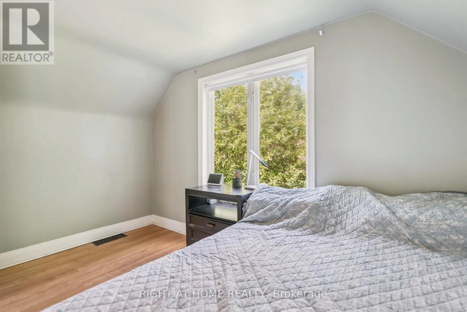 2343 MOUNTAINSIDE DRIVE