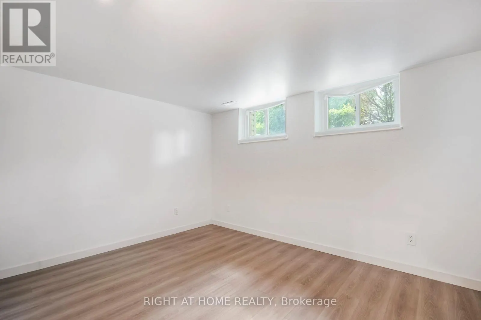 2343 MOUNTAINSIDE DRIVE