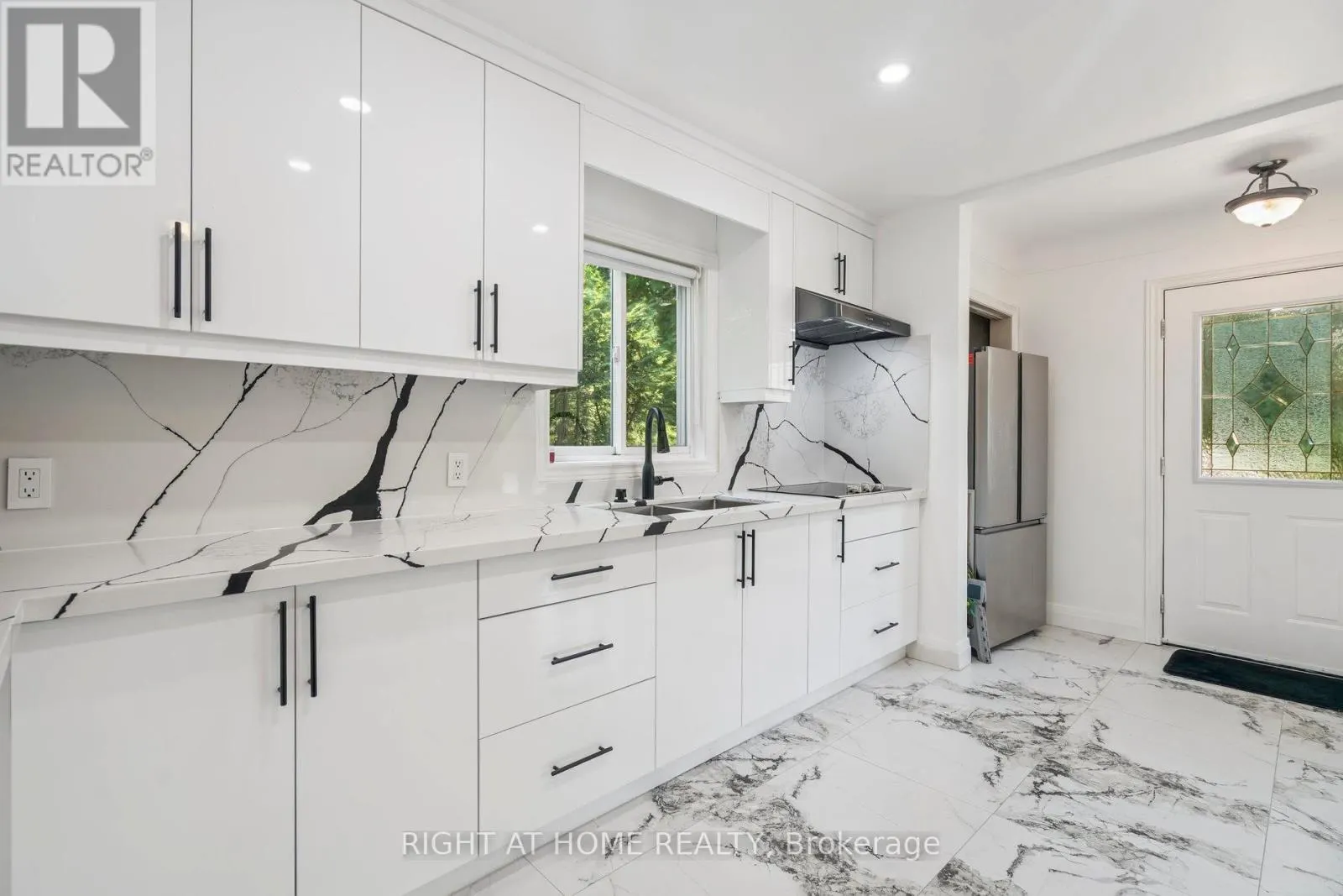 2343 MOUNTAINSIDE DRIVE