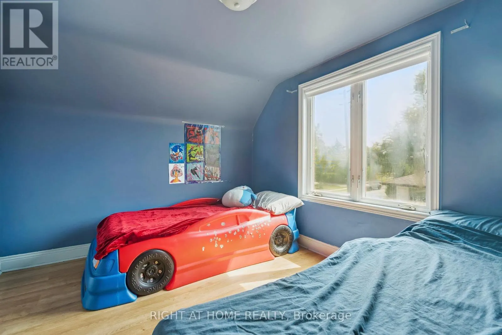 2343 MOUNTAINSIDE DRIVE