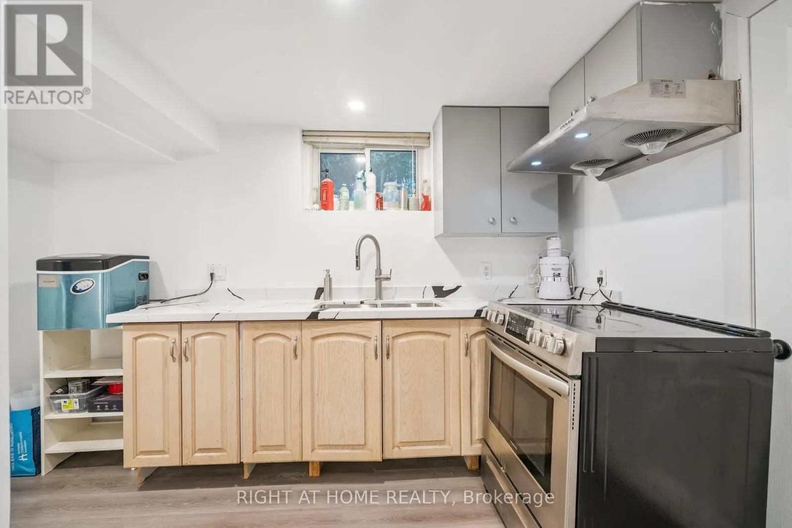 2343 MOUNTAINSIDE DRIVE