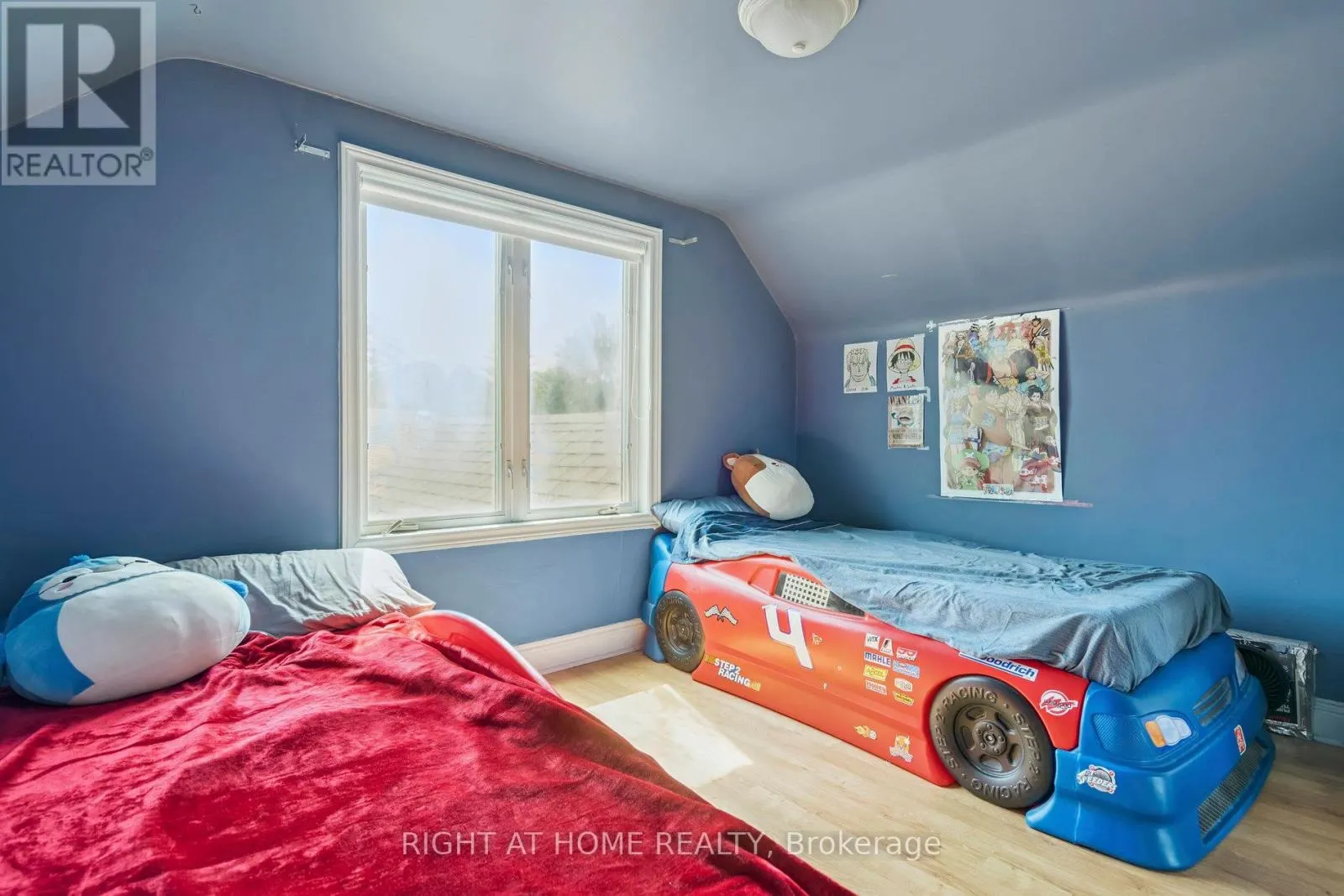 2343 MOUNTAINSIDE DRIVE