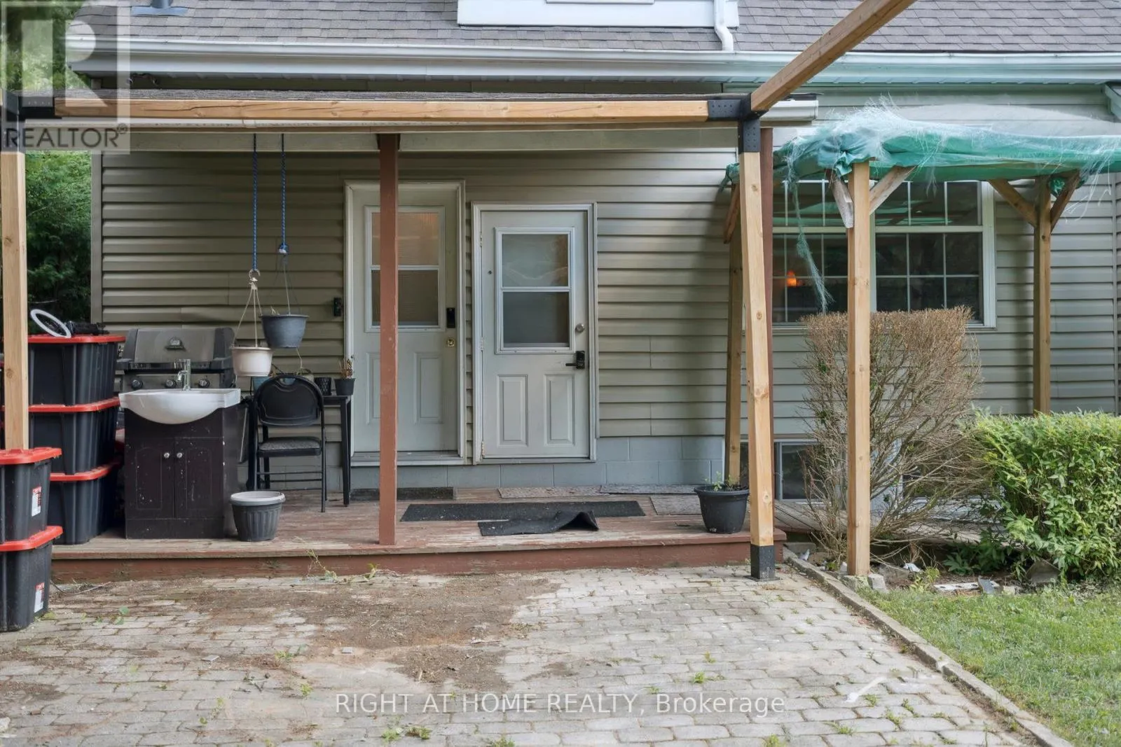 2343 MOUNTAINSIDE DRIVE