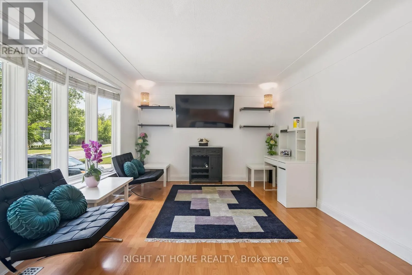 2343 MOUNTAINSIDE DRIVE