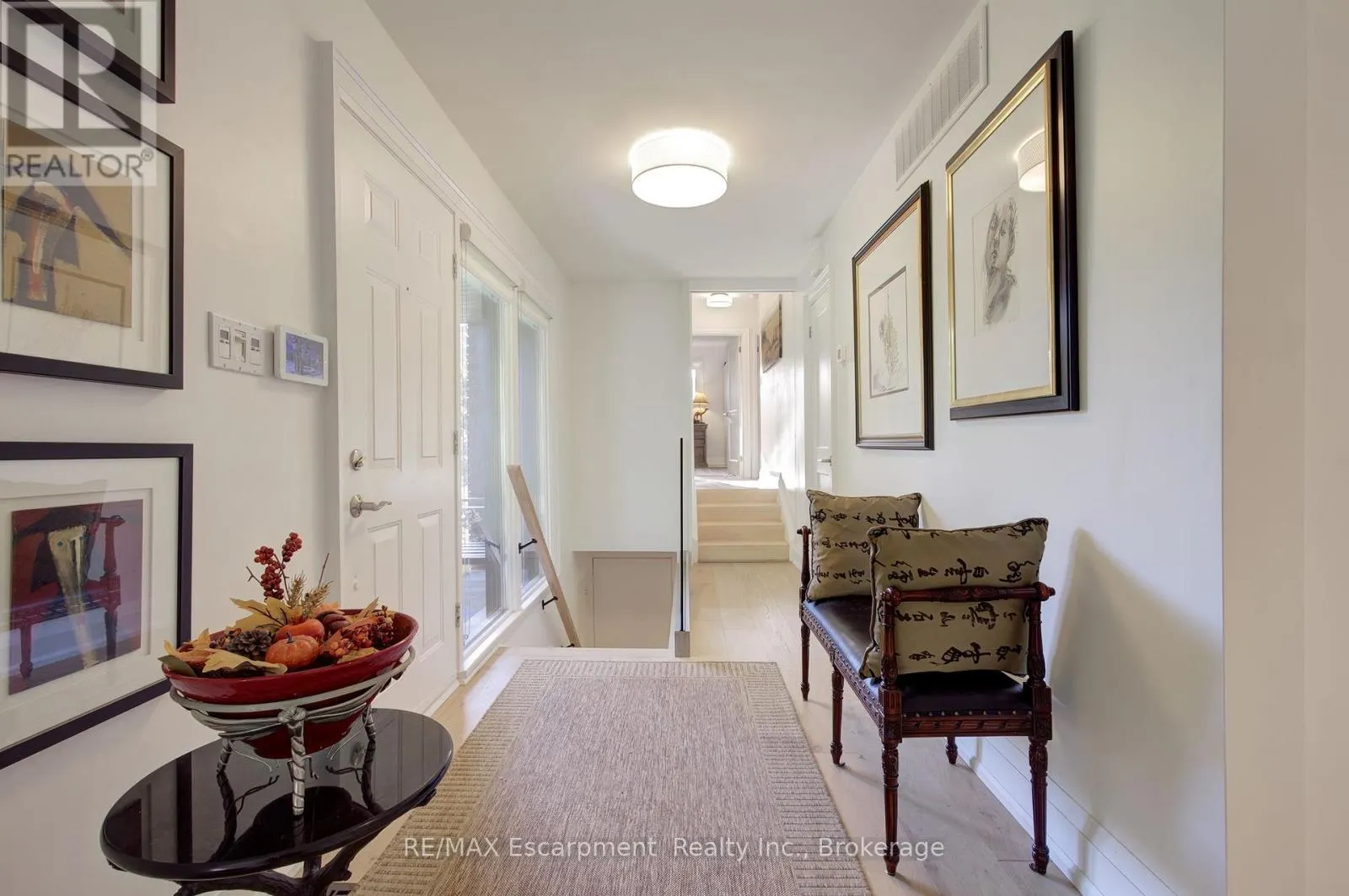 794 FALCON BOULEVARD