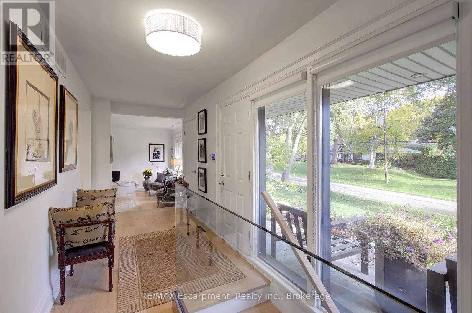 794 FALCON BOULEVARD