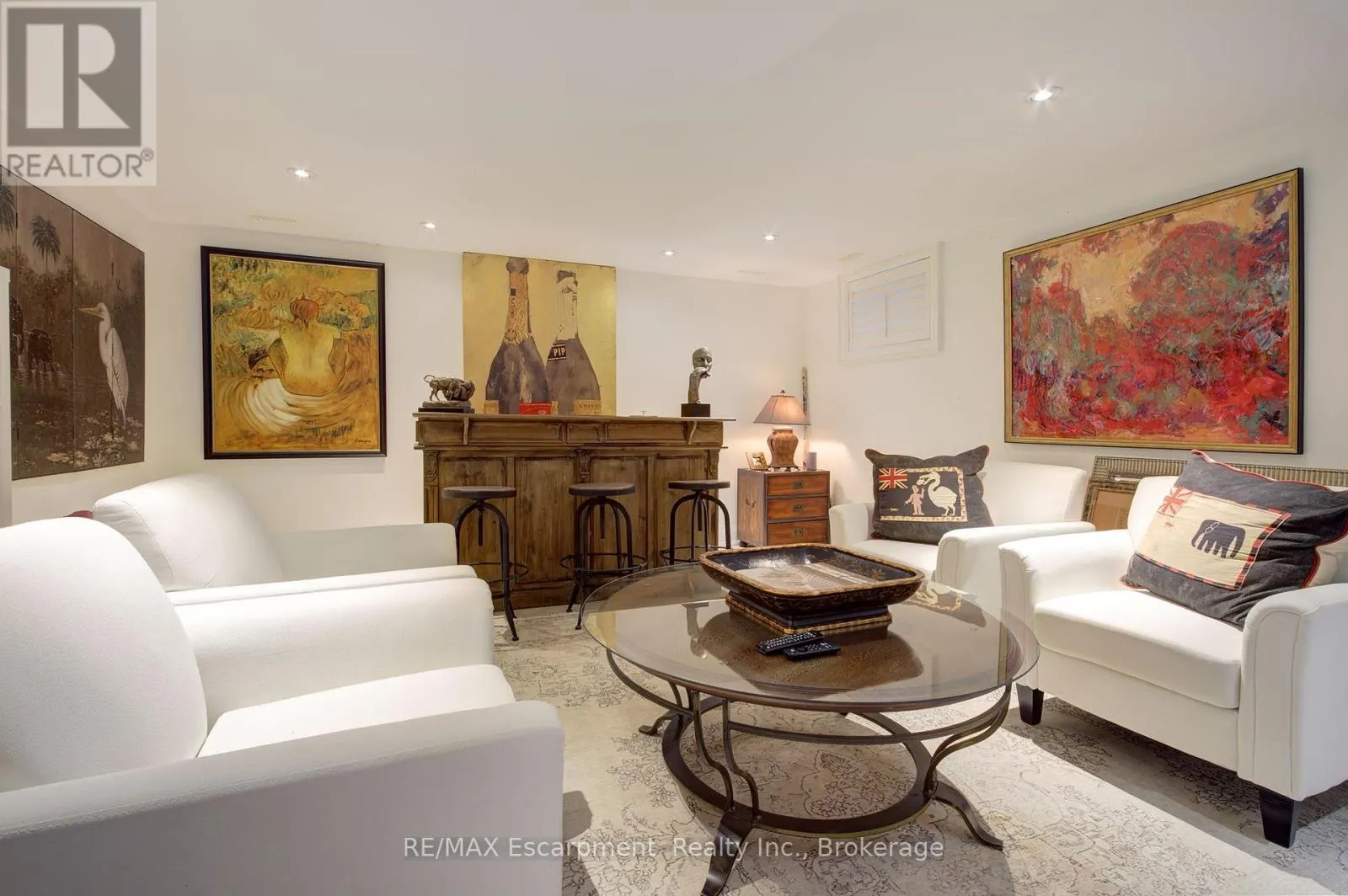 794 FALCON BOULEVARD