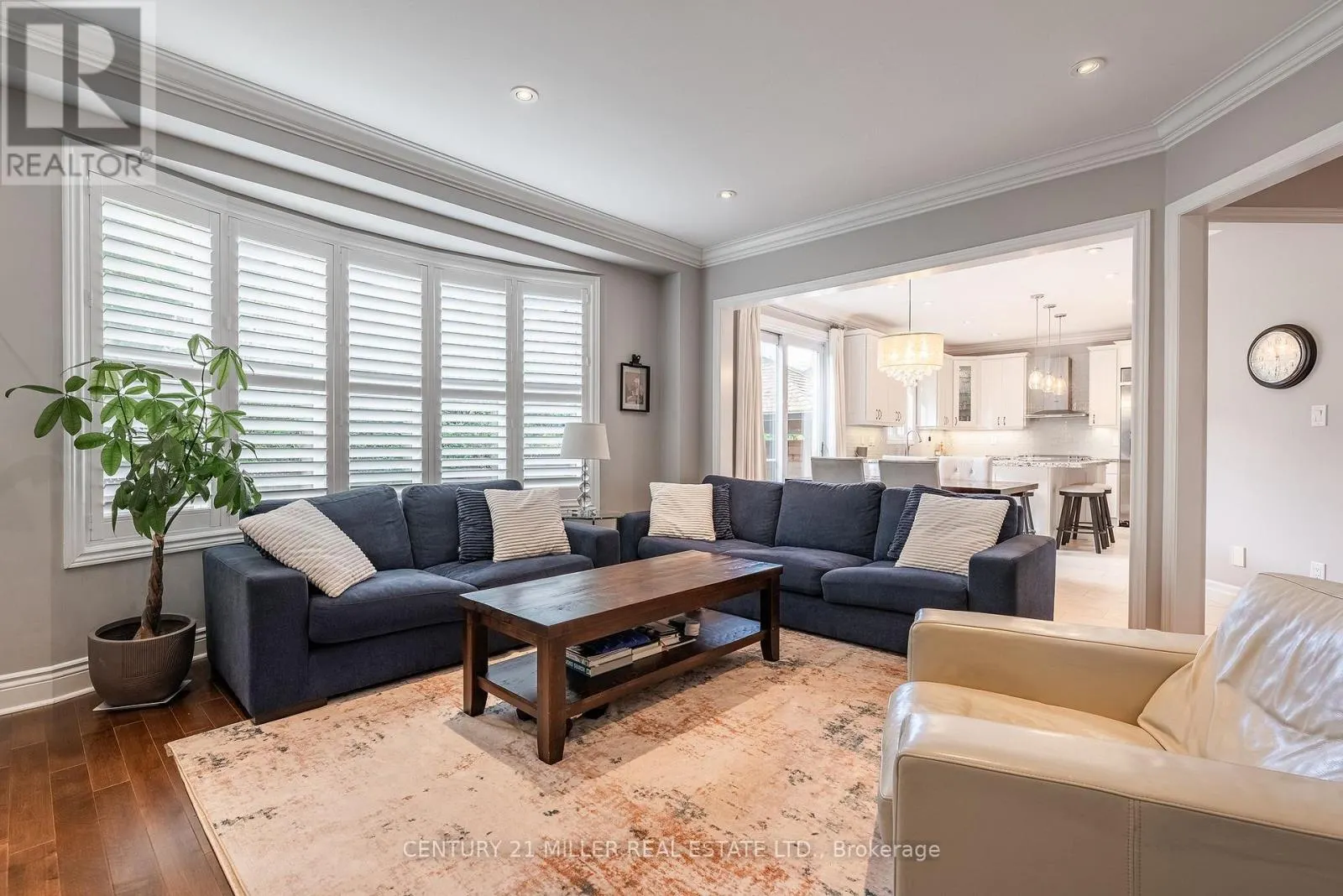 2124 BLACKFOREST CRESCENT