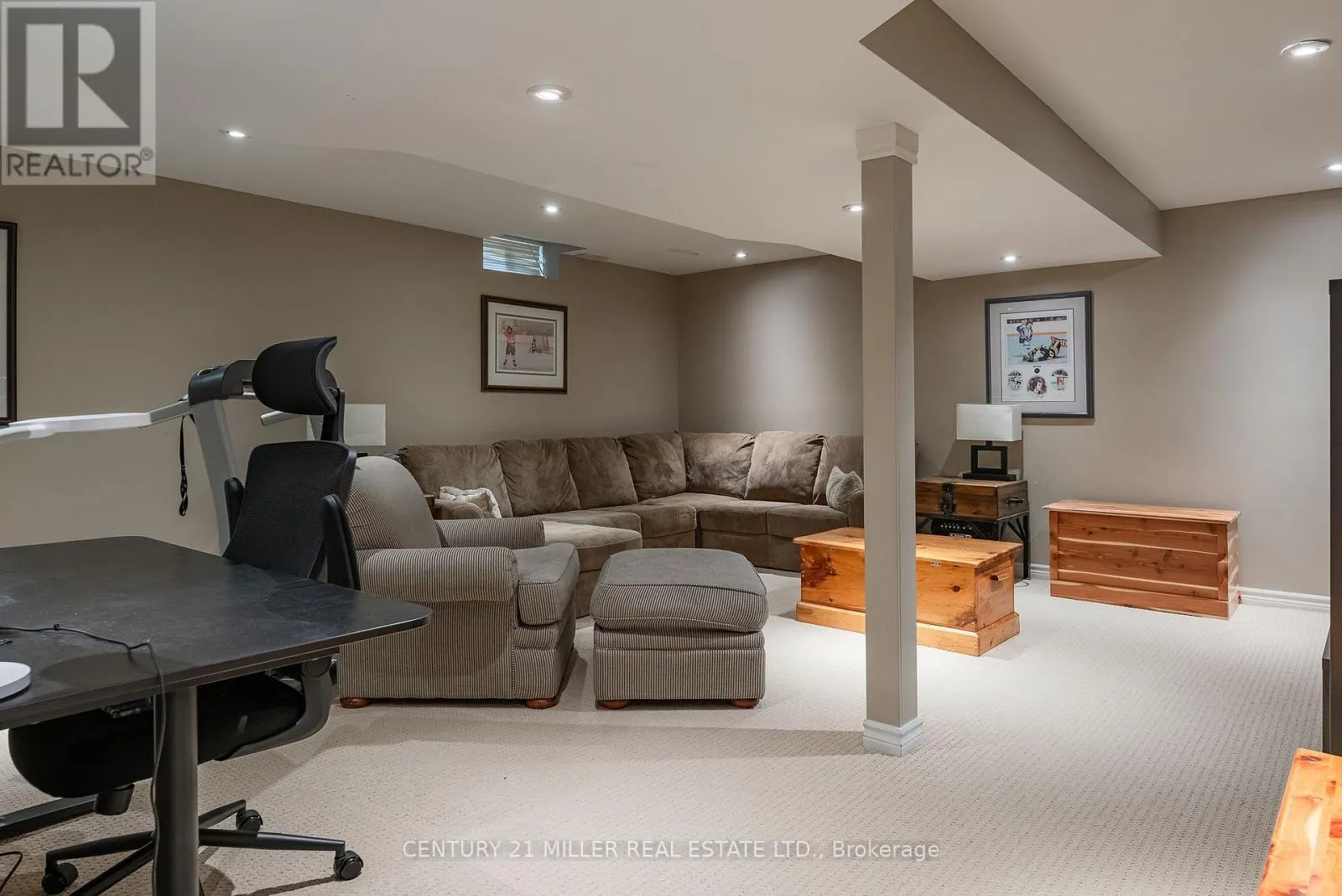 2124 BLACKFOREST CRESCENT