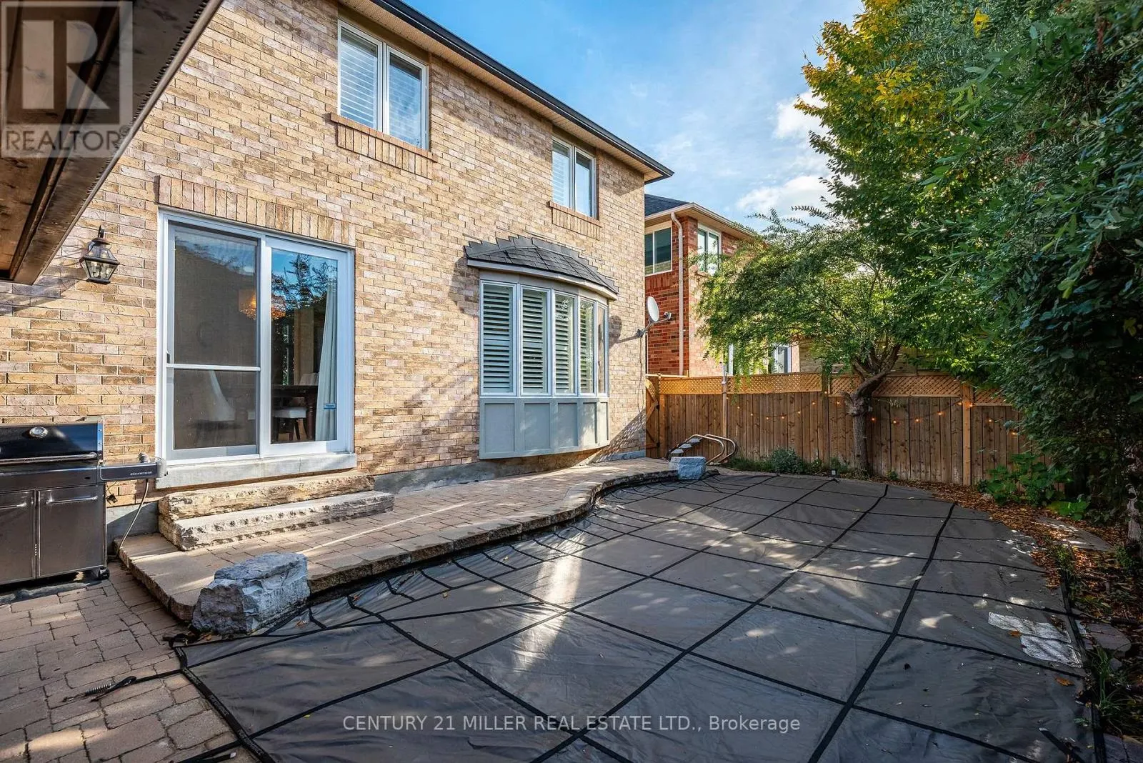 2124 BLACKFOREST CRESCENT