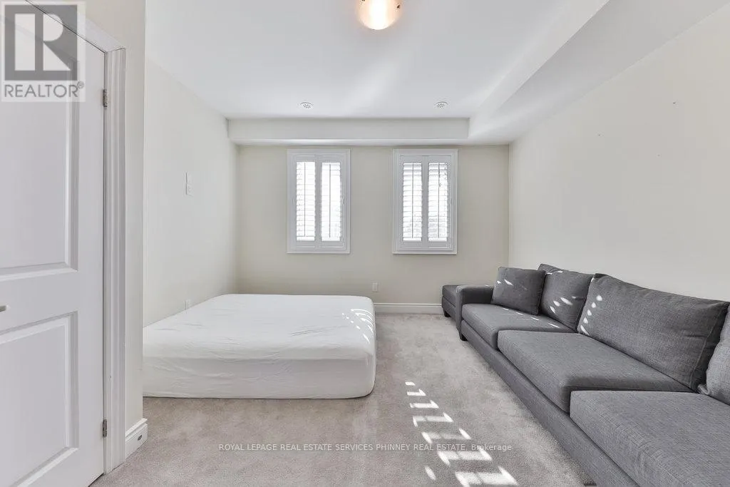 10 - 2160 TRAFALGAR ROAD W