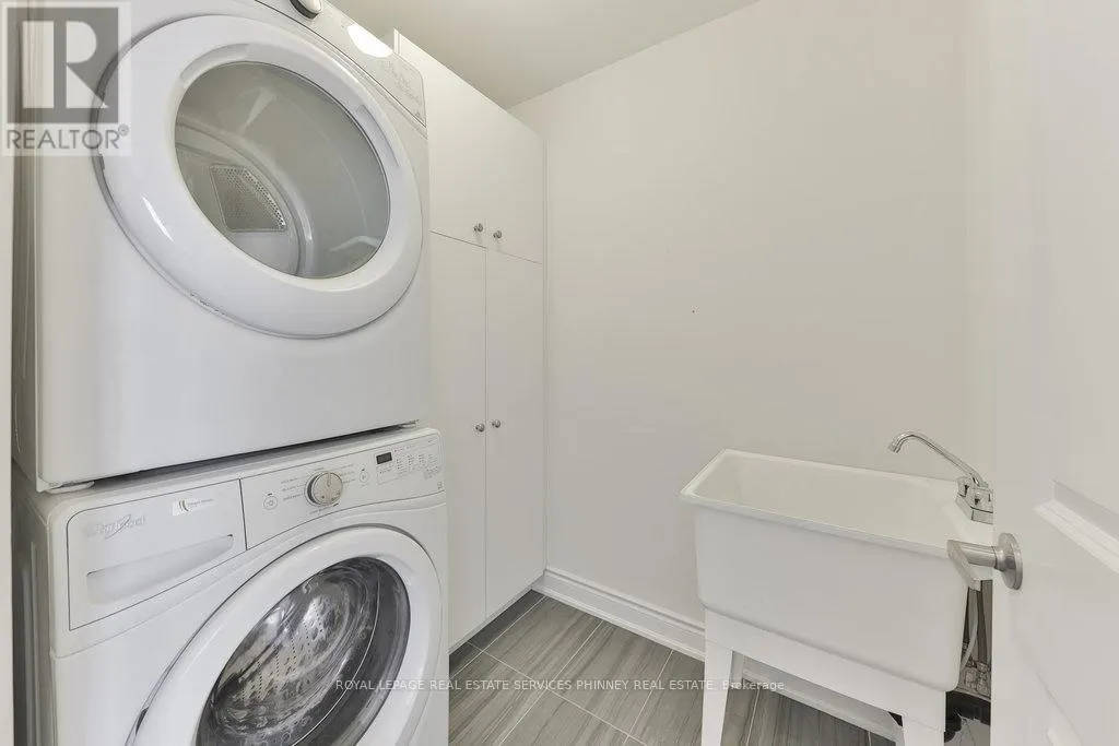 10 - 2160 TRAFALGAR ROAD W