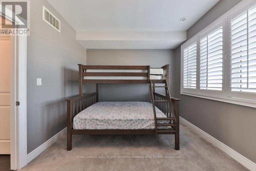 10 - 2160 TRAFALGAR ROAD W