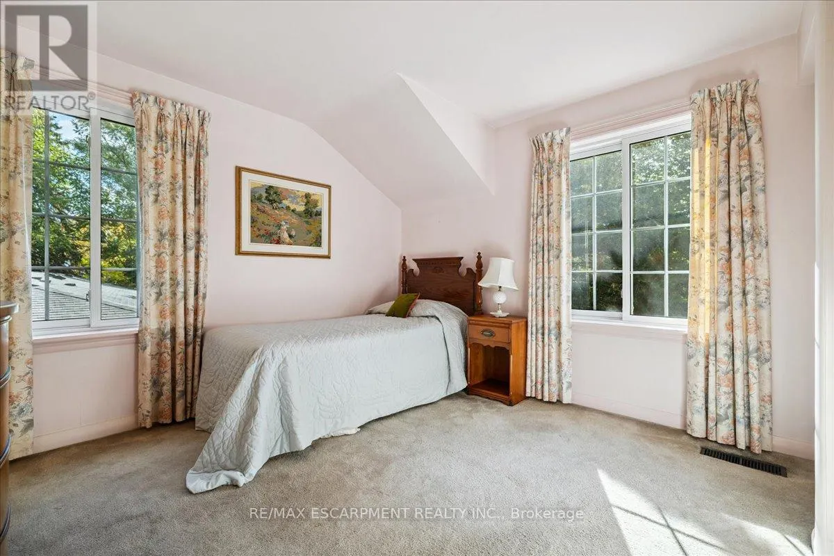 222 STRATHCONA DRIVE