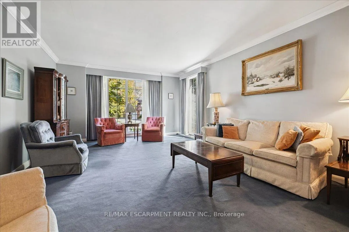 222 STRATHCONA DRIVE