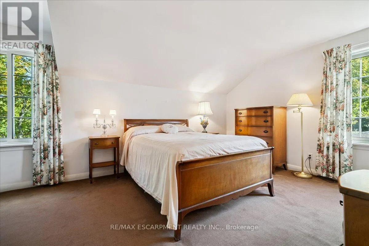 222 STRATHCONA DRIVE