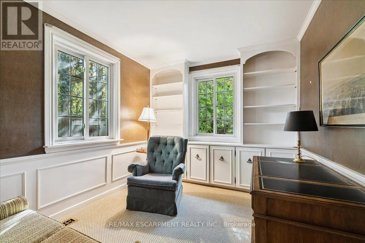 222 STRATHCONA DRIVE