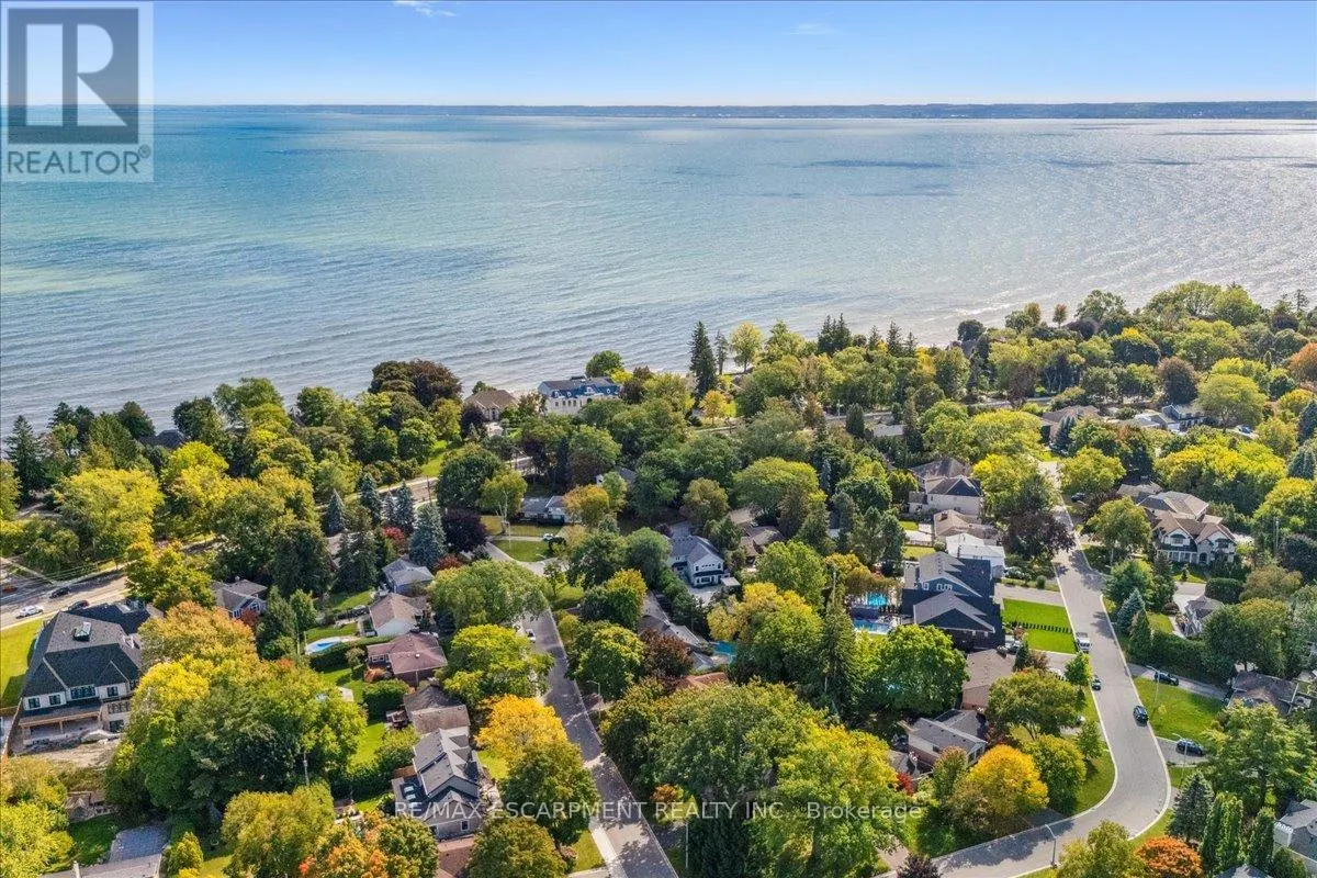 222 STRATHCONA DRIVE