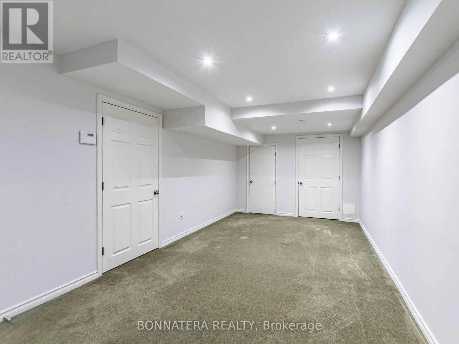 19 - 3275 STALYBRIDGE DRIVE