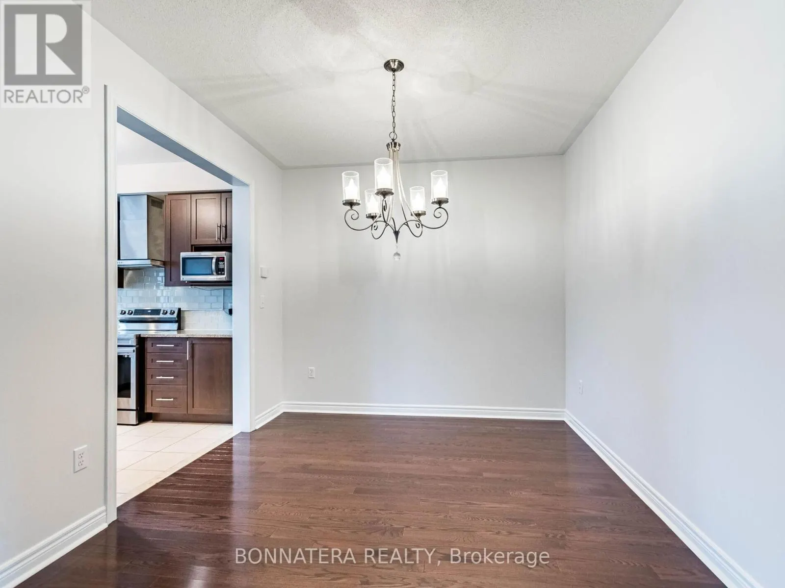 19 - 3275 STALYBRIDGE DRIVE