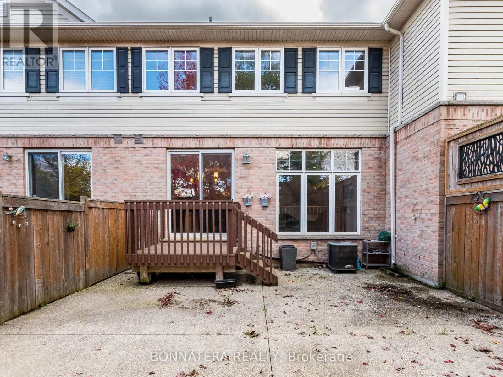 19 - 3275 STALYBRIDGE DRIVE