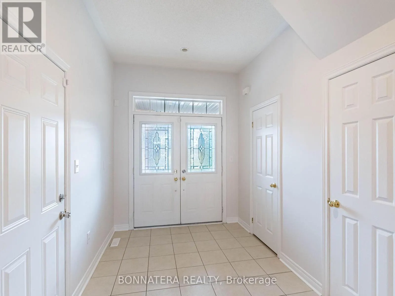 19 - 3275 STALYBRIDGE DRIVE