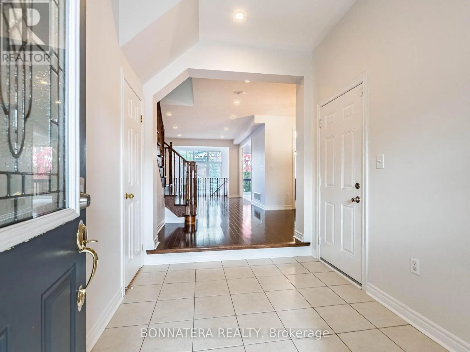 19 - 3275 STALYBRIDGE DRIVE