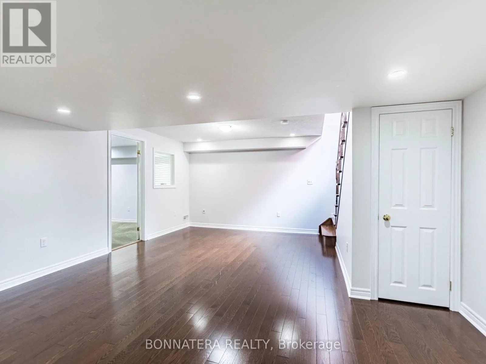 19 - 3275 STALYBRIDGE DRIVE