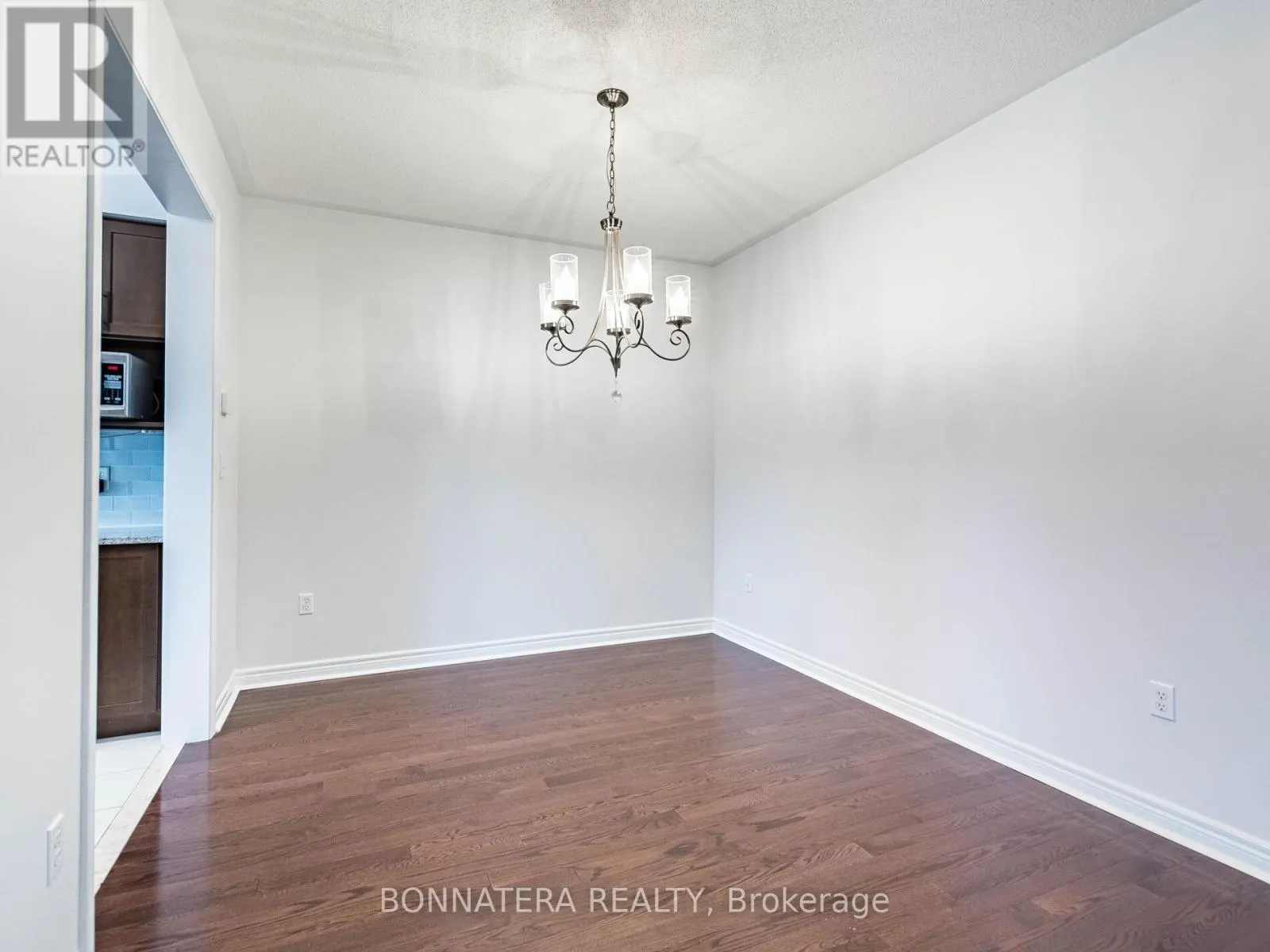 19 - 3275 STALYBRIDGE DRIVE