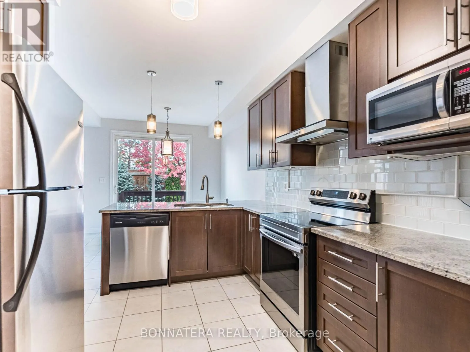 19 - 3275 STALYBRIDGE DRIVE