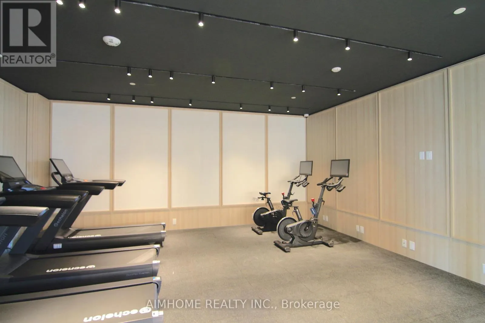 1709 - 3079 TRAFALGAR ROAD