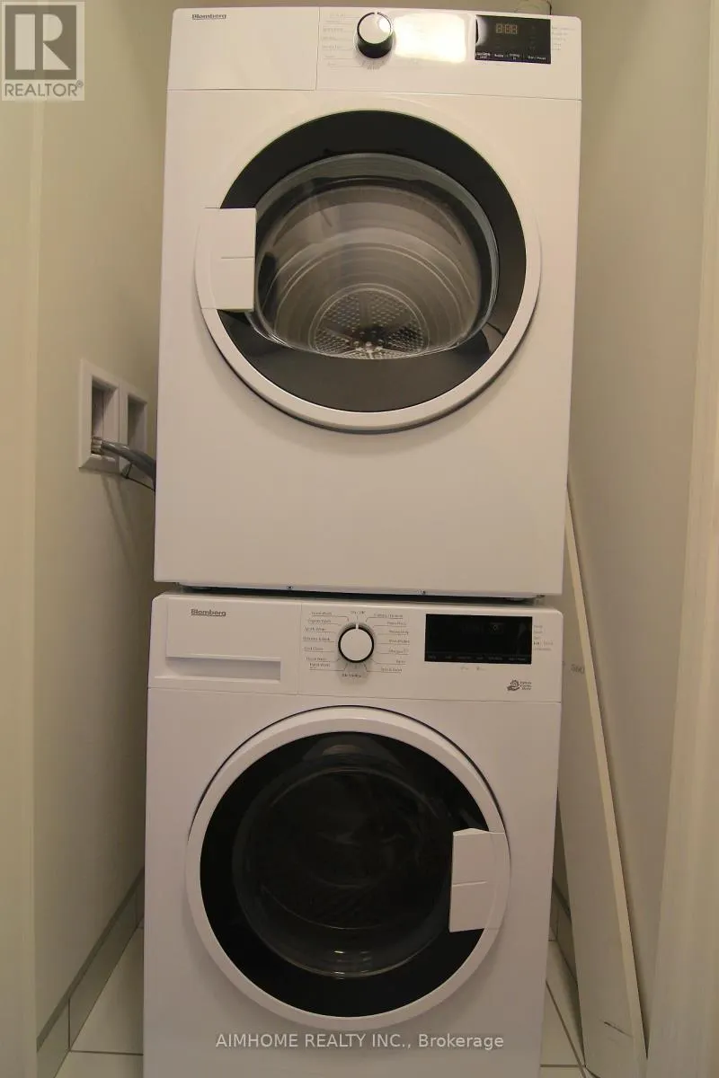 1709 - 3079 TRAFALGAR ROAD