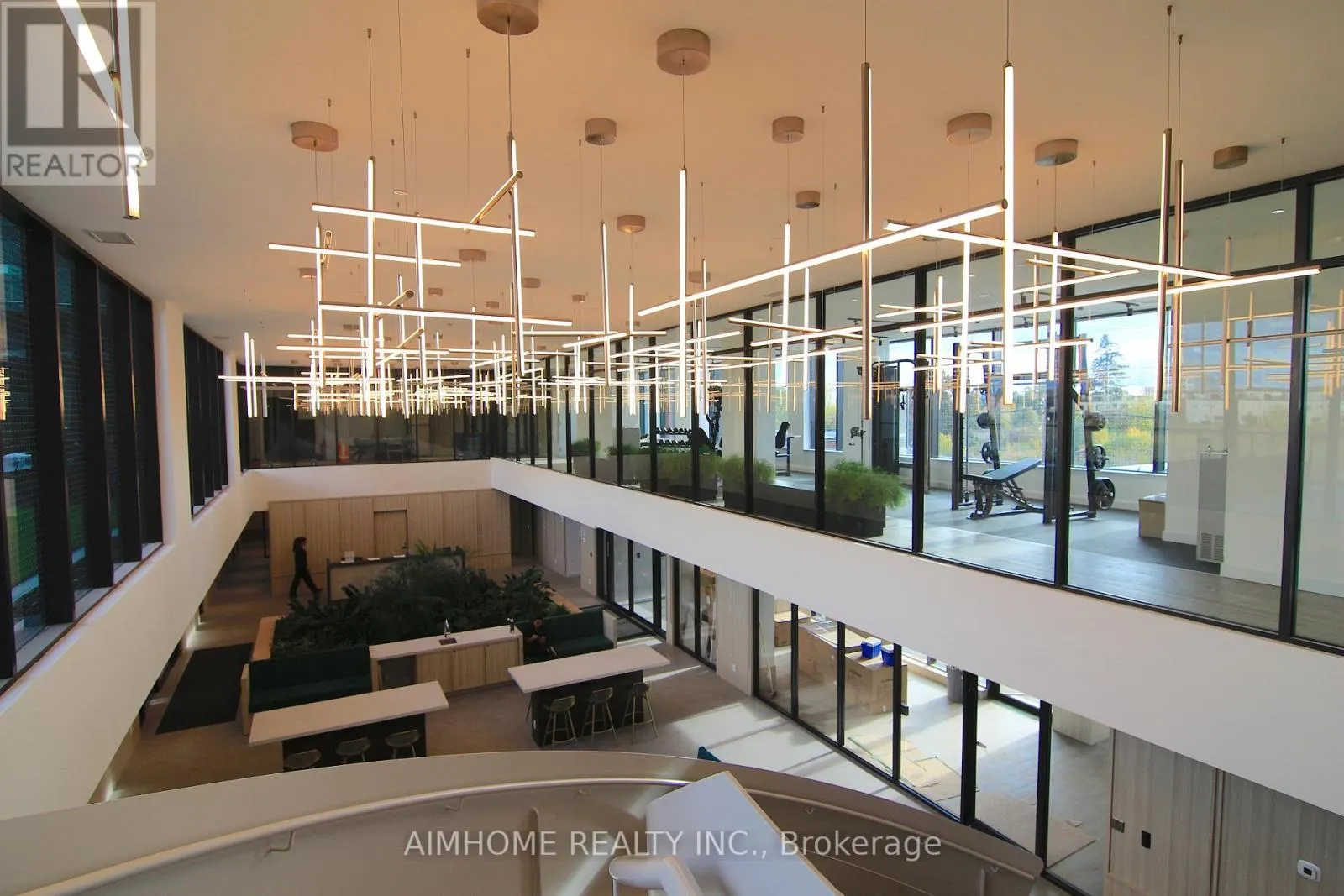 1709 - 3079 TRAFALGAR ROAD