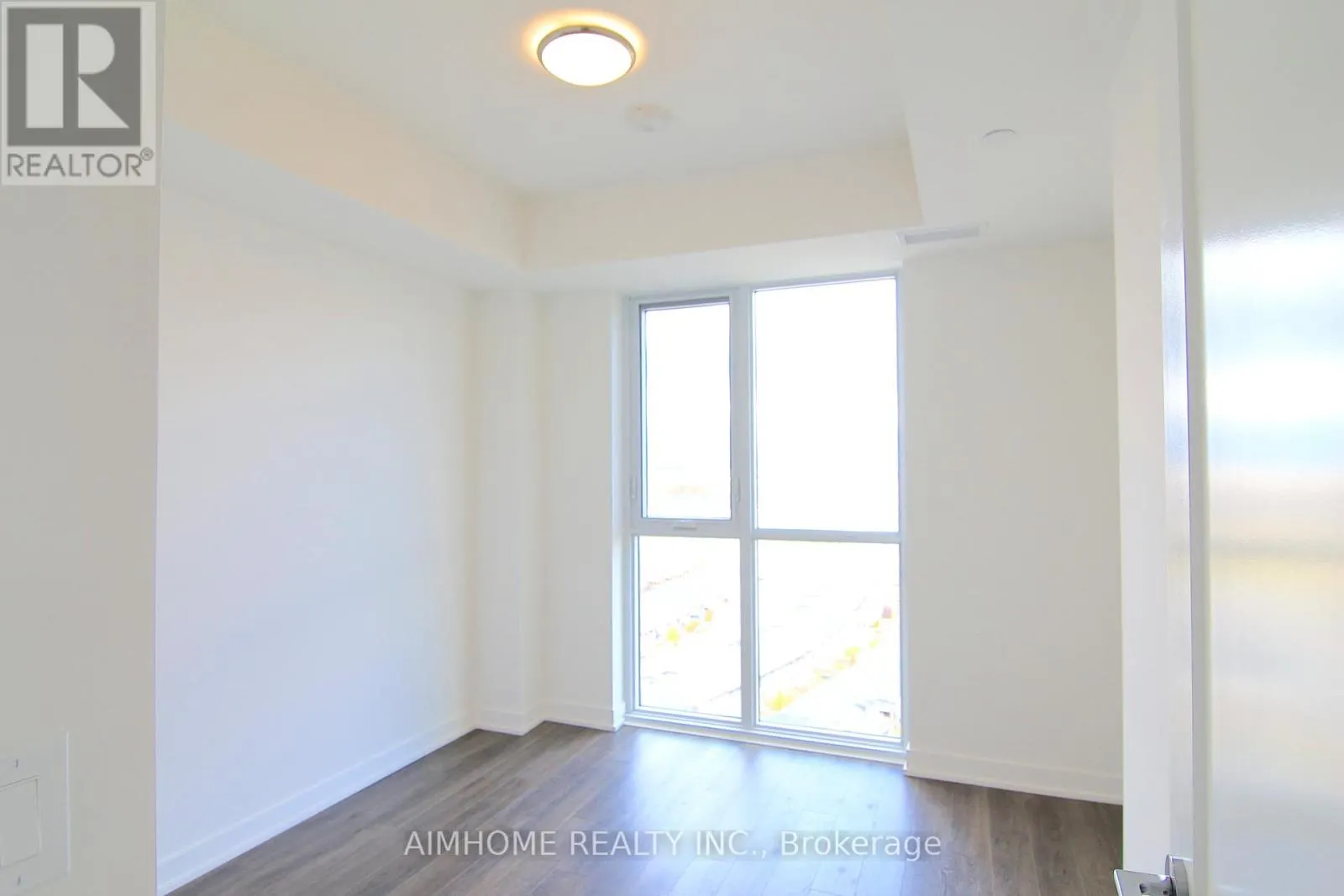 1709 - 3079 TRAFALGAR ROAD