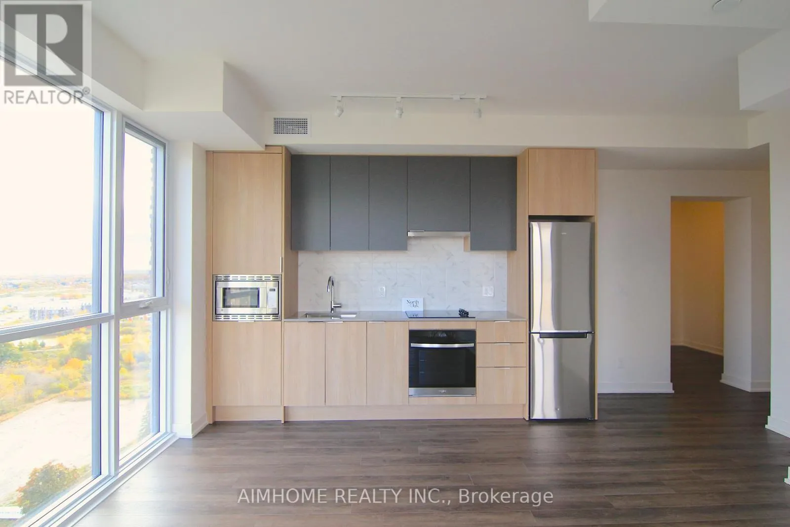 1709 - 3079 TRAFALGAR ROAD