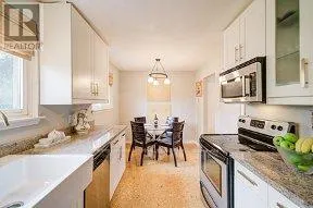 33 GROVELAND CRESCENT