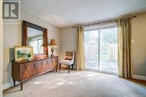 33 GROVELAND CRESCENT