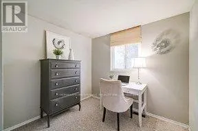 33 GROVELAND CRESCENT