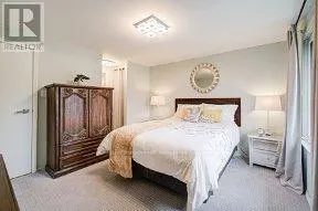 33 GROVELAND CRESCENT