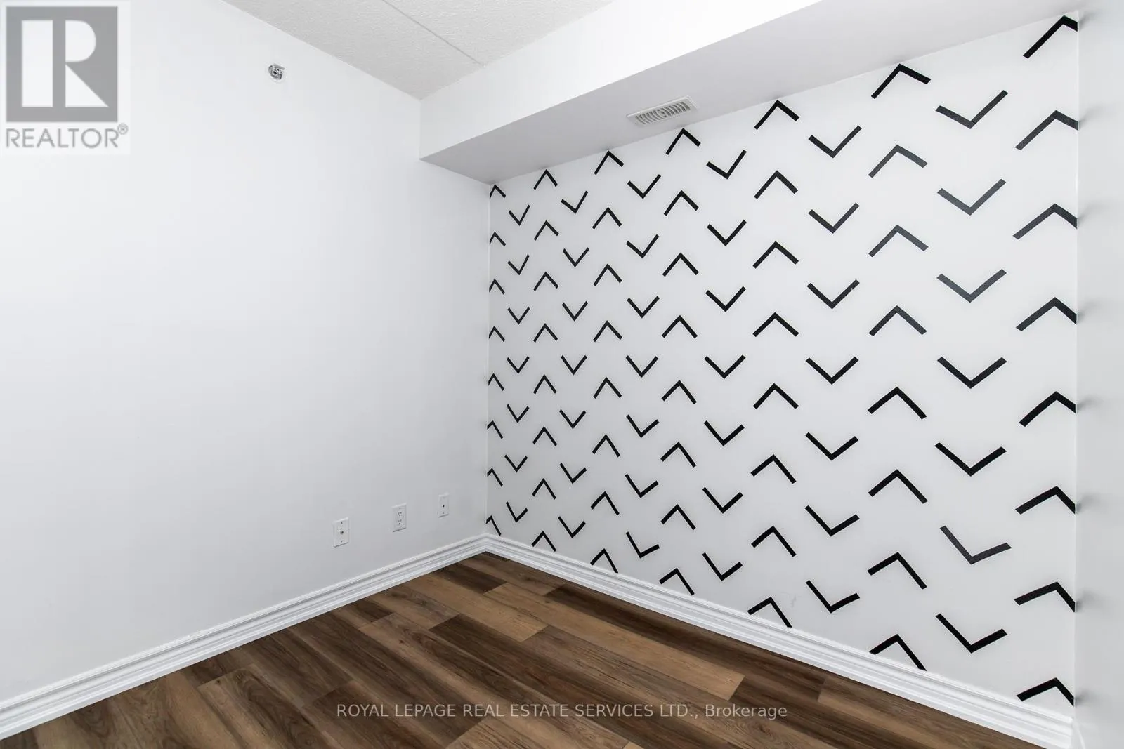 308 - 1480 BISHOPS GATE