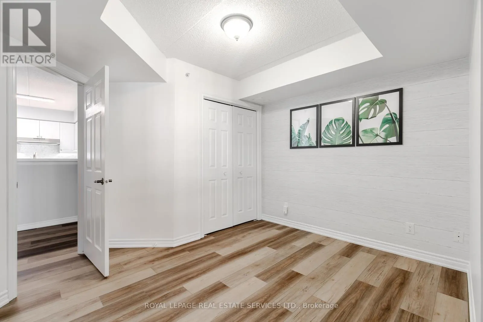 308 - 1480 BISHOPS GATE