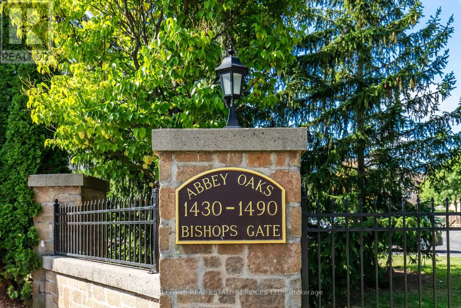 308 - 1480 BISHOPS GATE