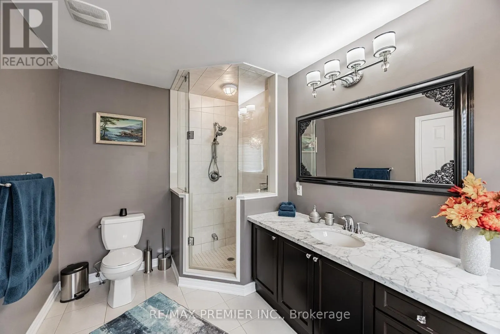 935 TRANSOM CRESCENT