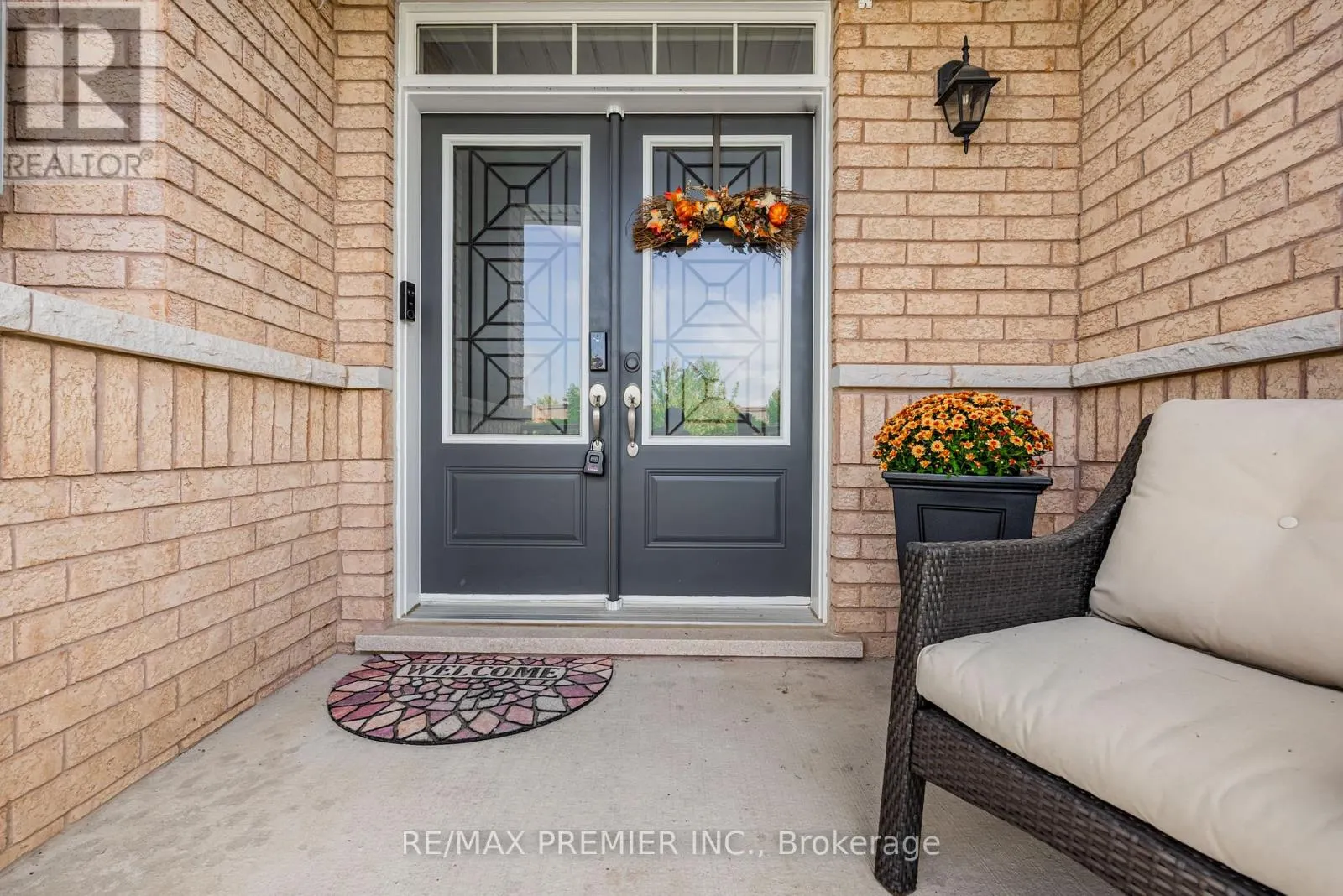 935 TRANSOM CRESCENT