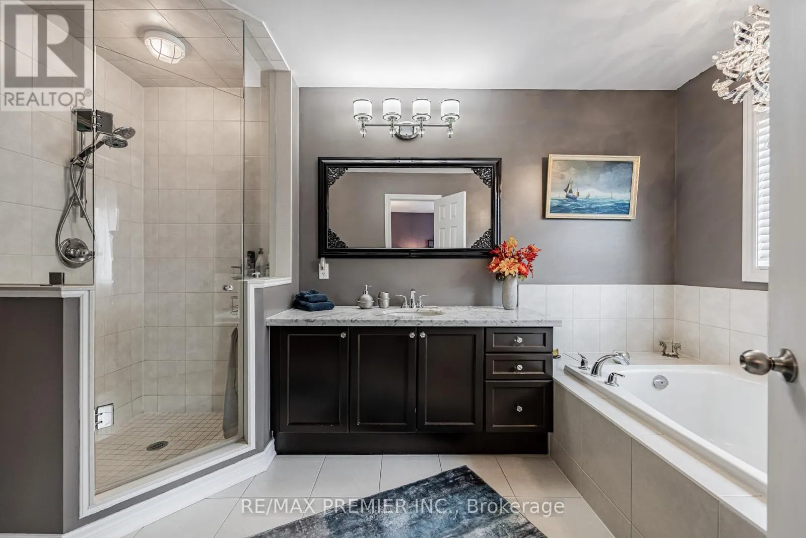 935 TRANSOM CRESCENT