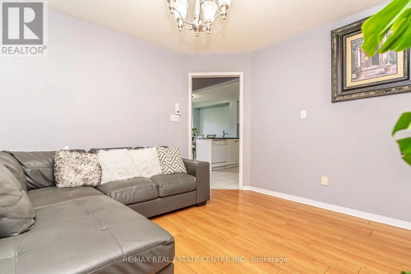 43 TRUMPET VALLEY BOULEVARD