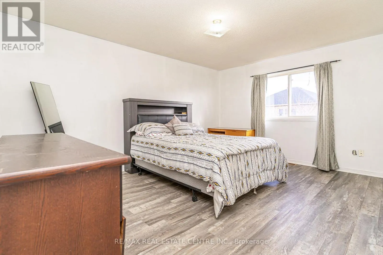 43 TRUMPET VALLEY BOULEVARD