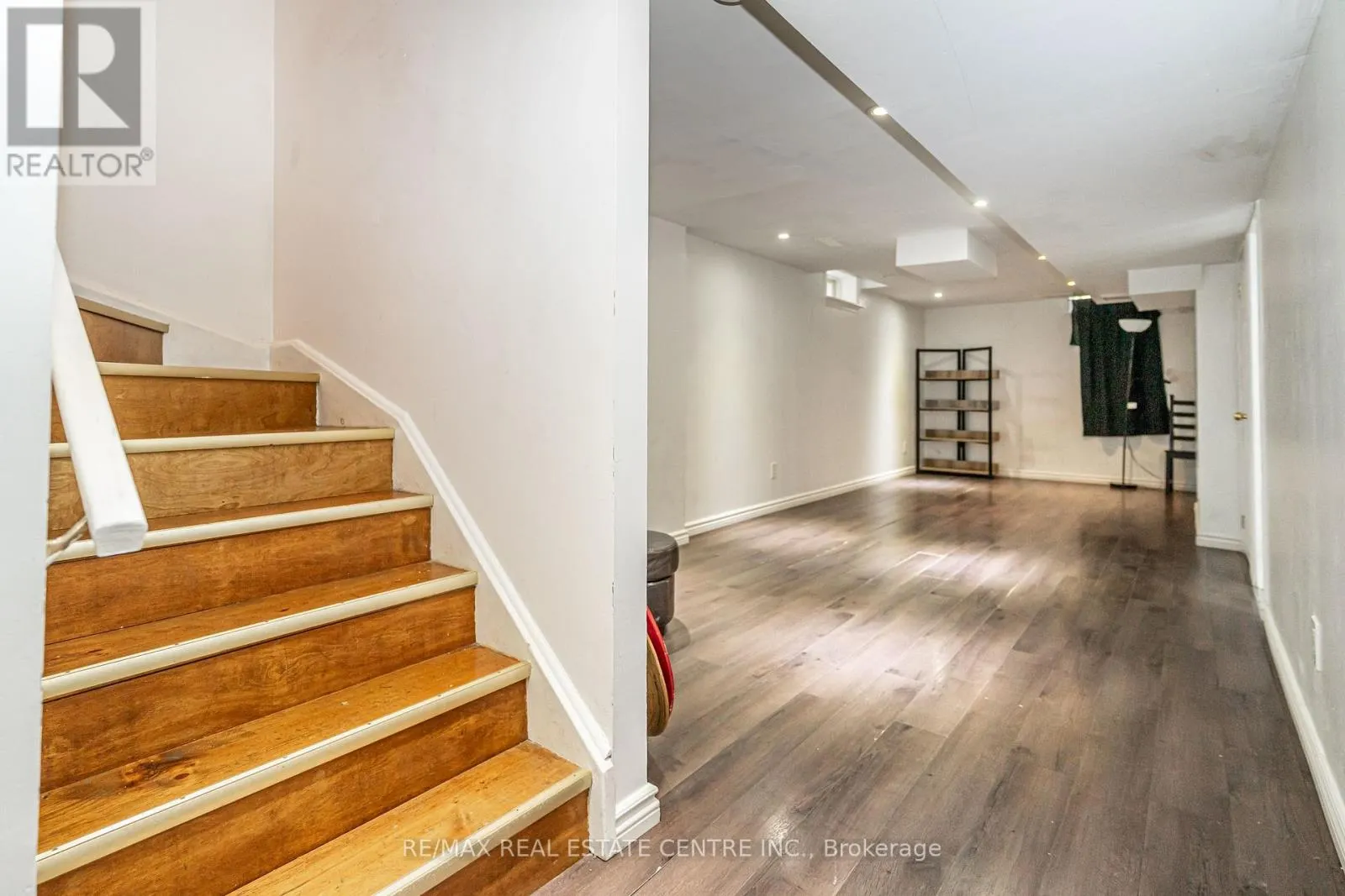 43 TRUMPET VALLEY BOULEVARD