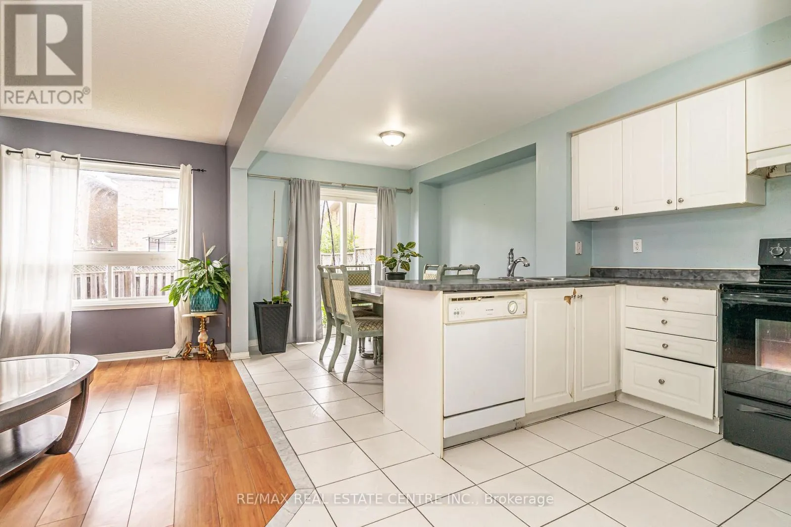 43 TRUMPET VALLEY BOULEVARD