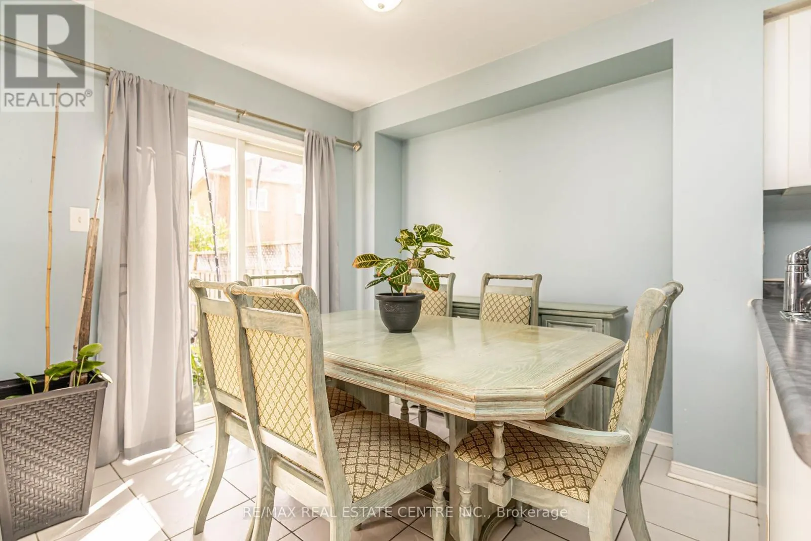 43 TRUMPET VALLEY BOULEVARD